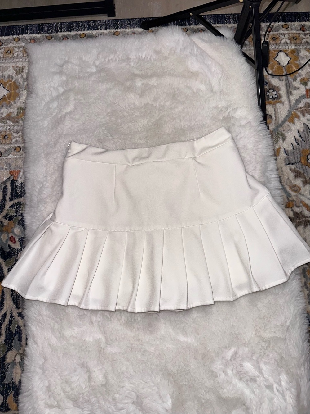 La Hearts White Pleated Tennis Skort - Picture 4 of 5